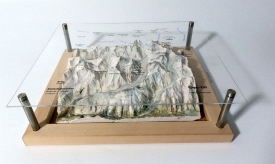 Aletsch region model with plexiglass pane