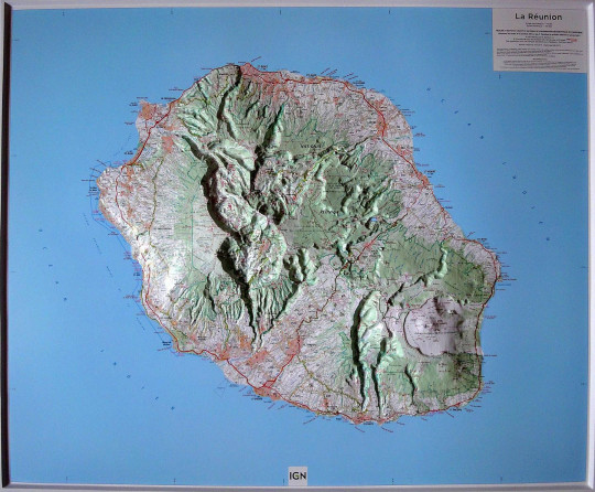 raised relief map_LaReunion_big