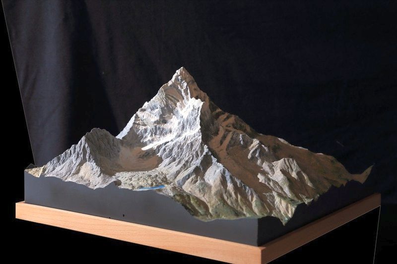 Mountain Model AMA DABLAM  1:15.000