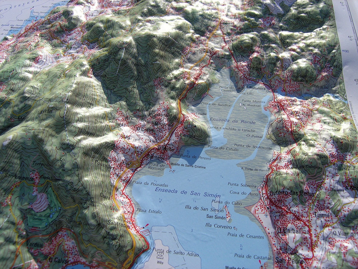 Raised relief map of Vigo