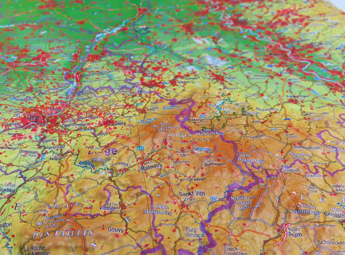 Reliefkarte_Benelux_Liege
