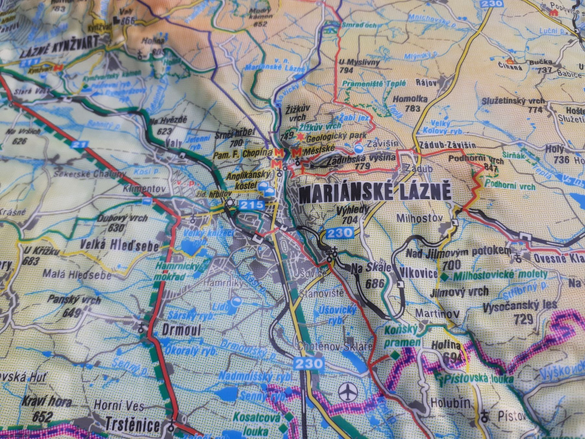 Relief map of the Karlovy Vary region