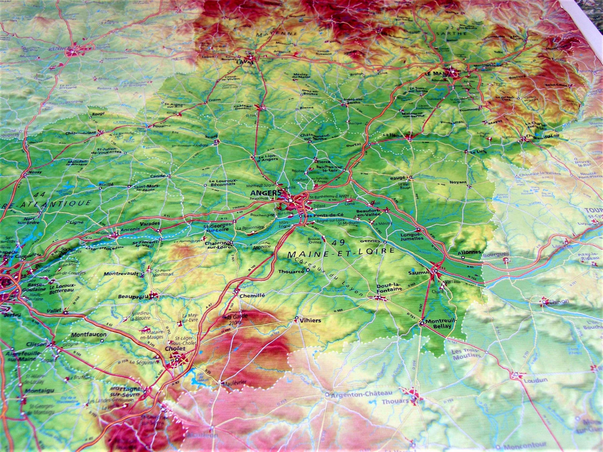 Raised relief map Pays de la Loire