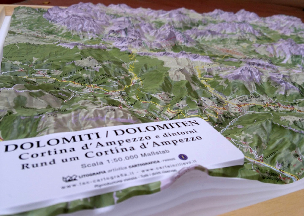 Relief Dolomites Cortina
