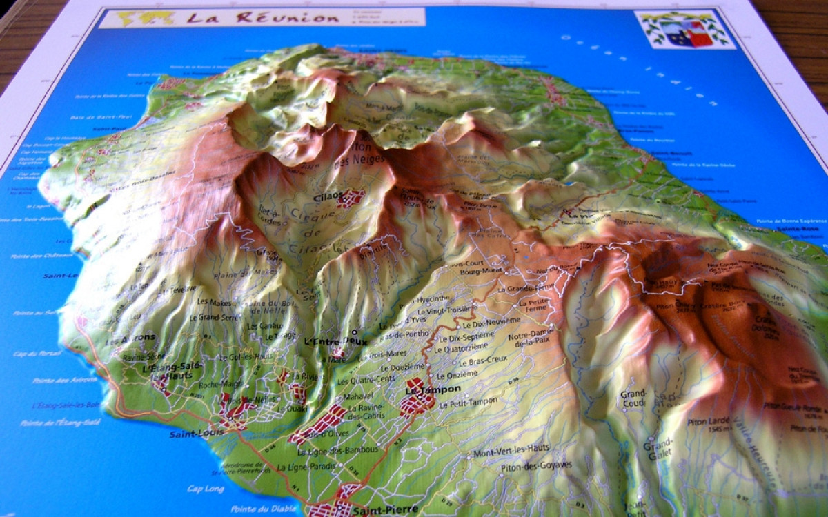 Raised relief map La Reunion